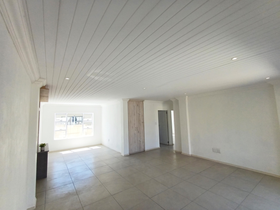 3 Bedroom Property for Sale in Palmiet Western Cape